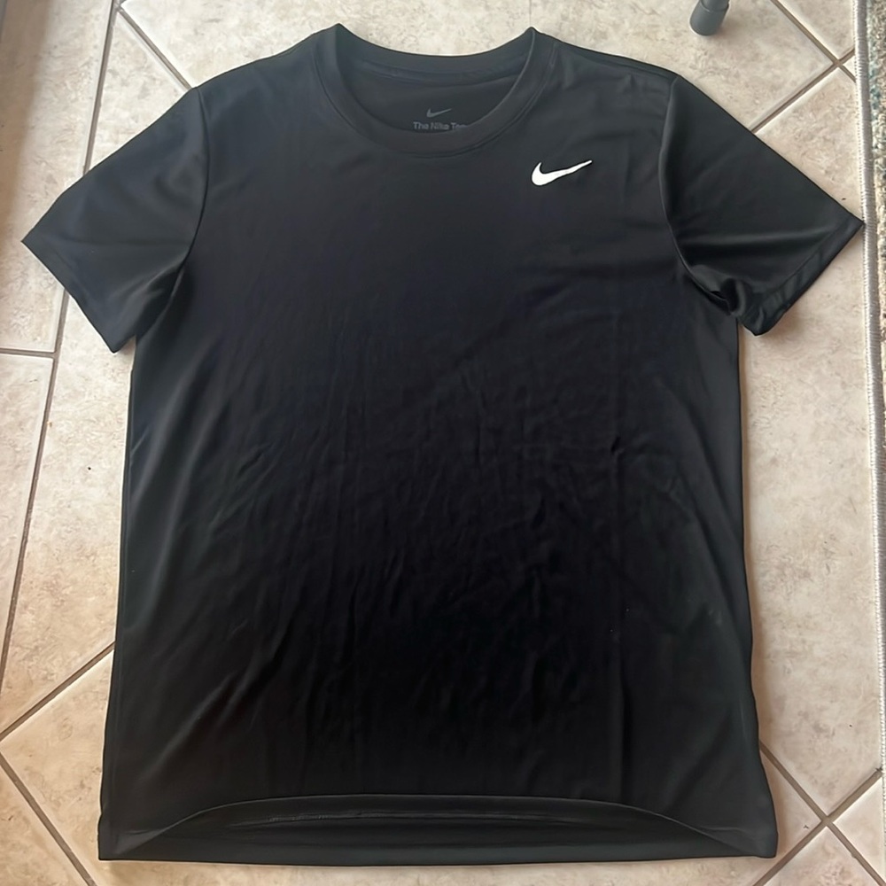 Women’s Nike dry fit t-shirt, size S